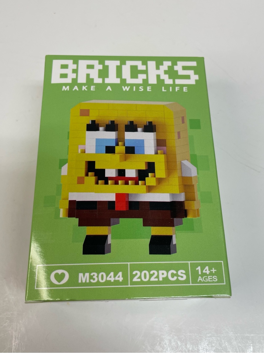 Bricks Sponge Bob Building Set – Yellow Block Figure, 202 Pieces